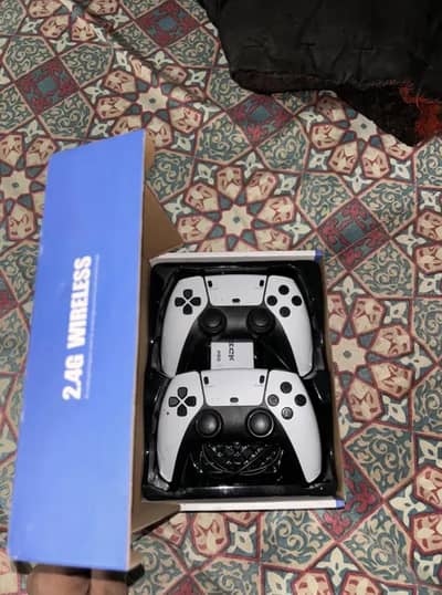 4k game stick pro with 2 wireless controllers