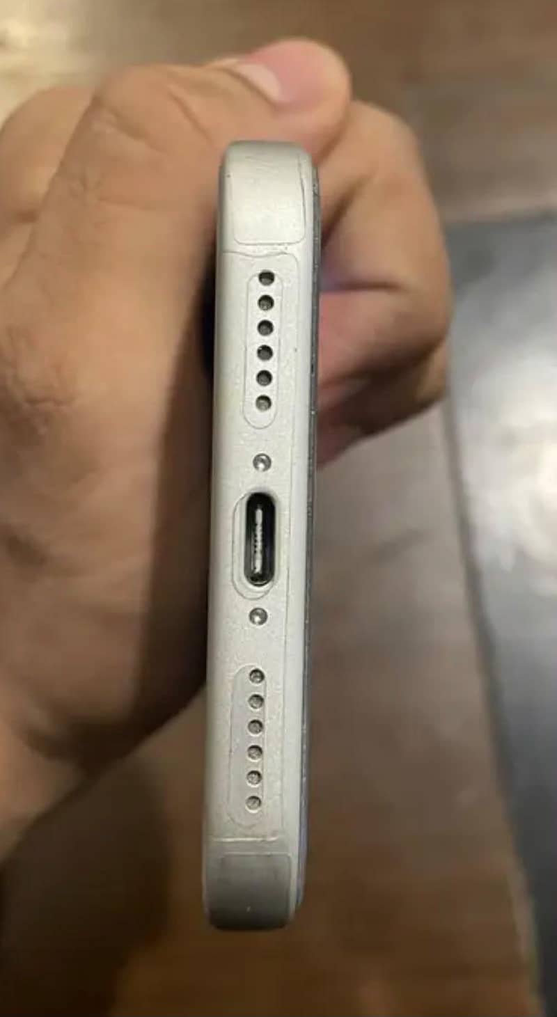 Apple iPhone 17 Pro Max 5