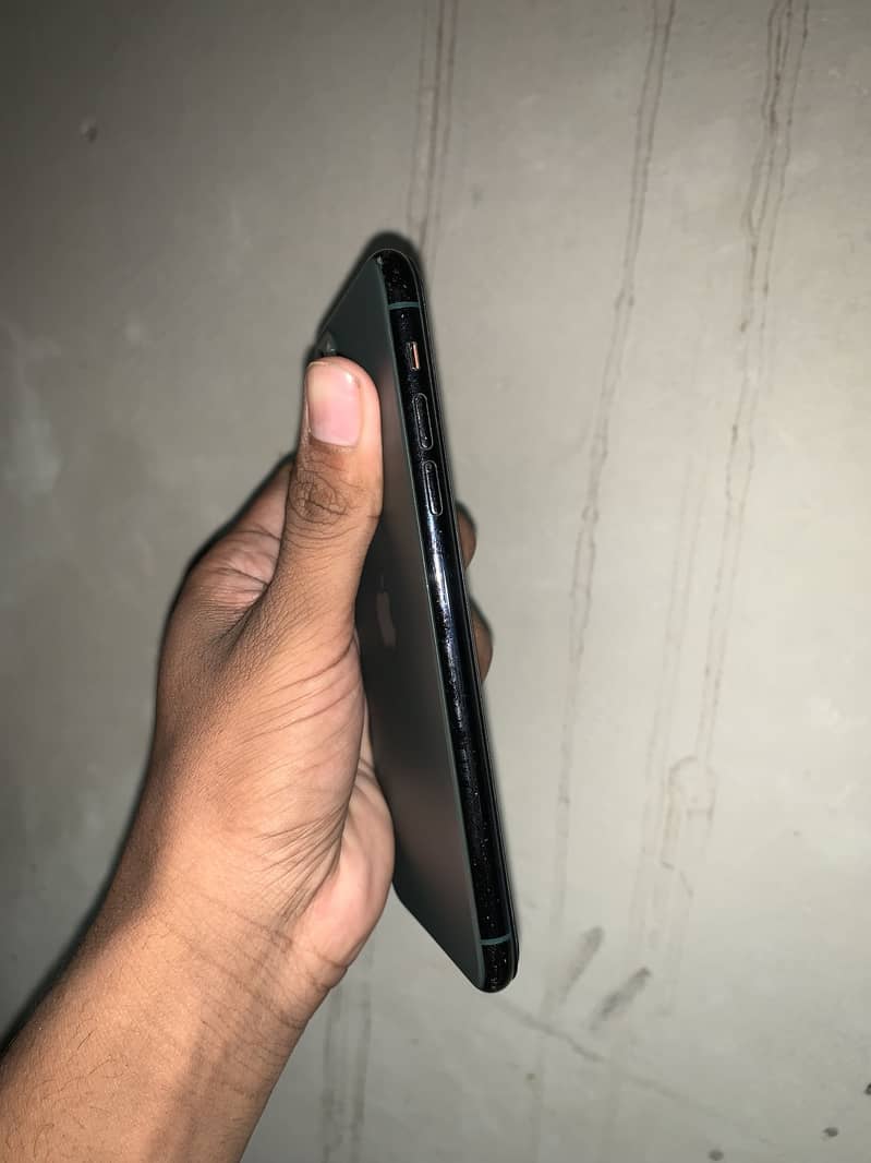 Apple iPhone 11 Pro Max 3