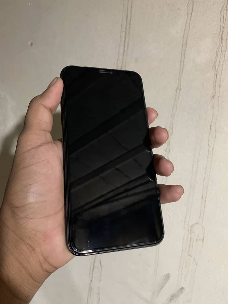Apple iPhone 11 Pro Max 8