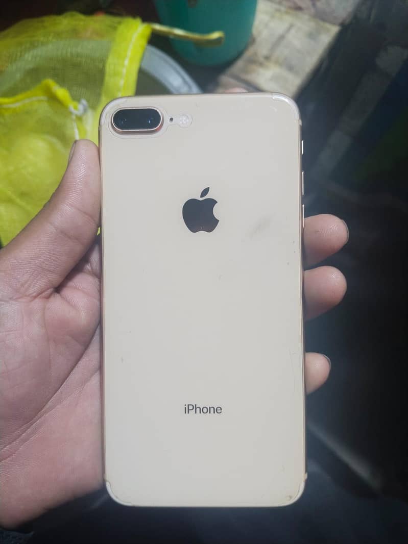Apple iPhone 8 Plus 2