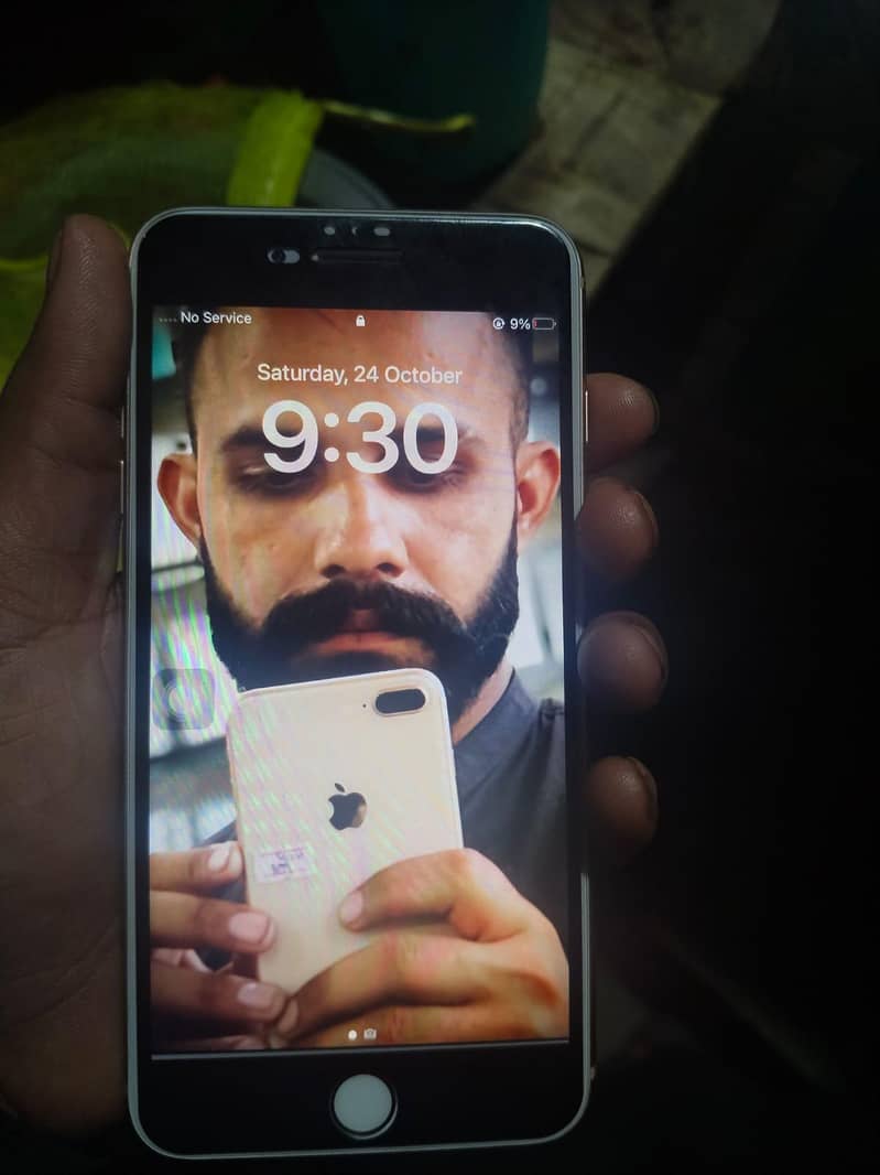 Apple iPhone 8 Plus 3
