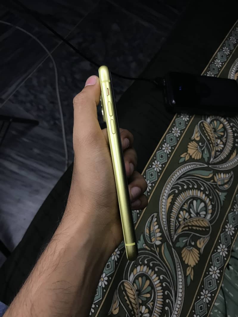Apple iPhone 11 9