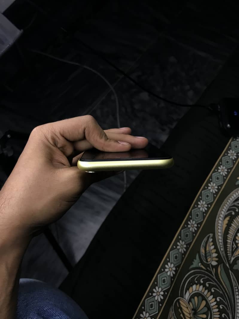 Apple iPhone 11 11