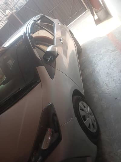 Toyota Vitz 2014