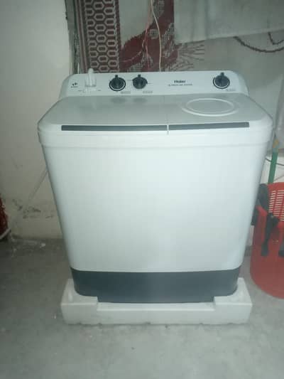 10 kg new condition washing machine plus dryer