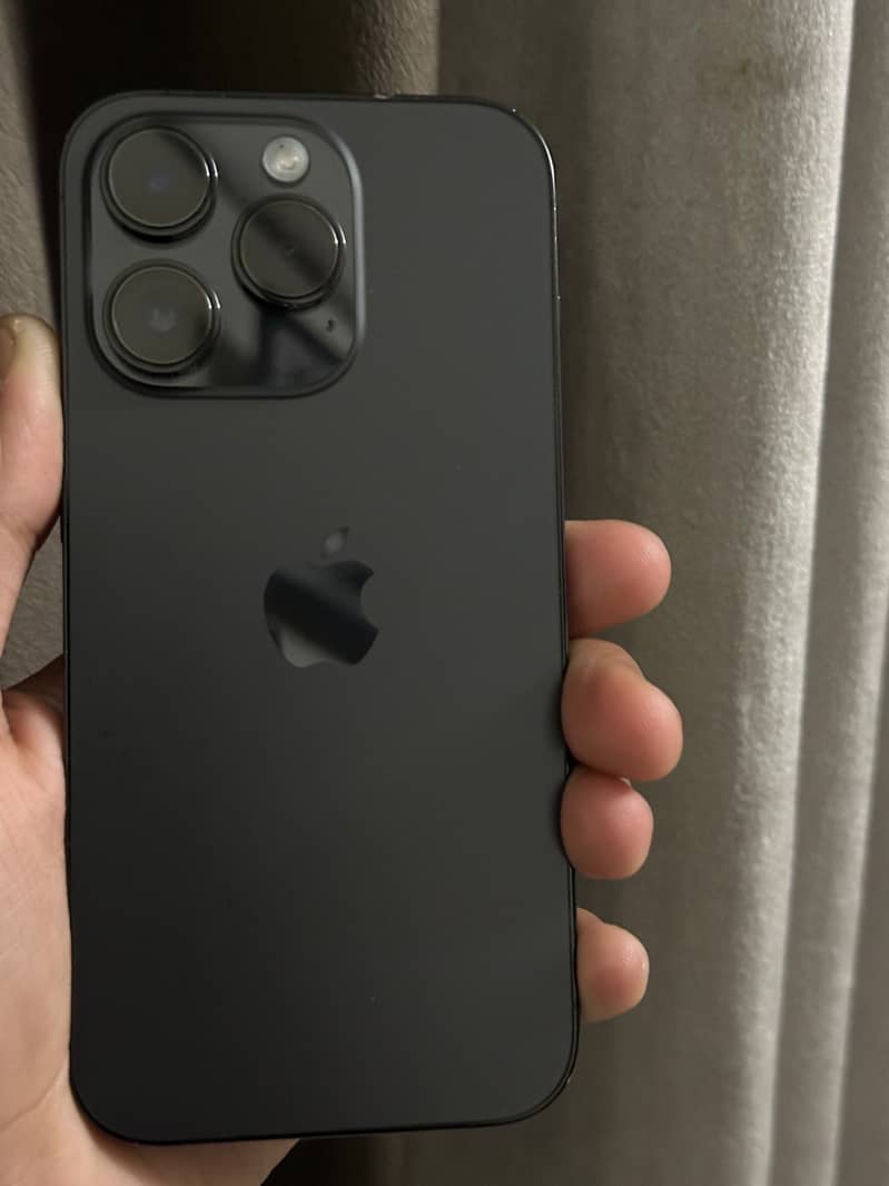 Apple iPhone 14 Pro 0