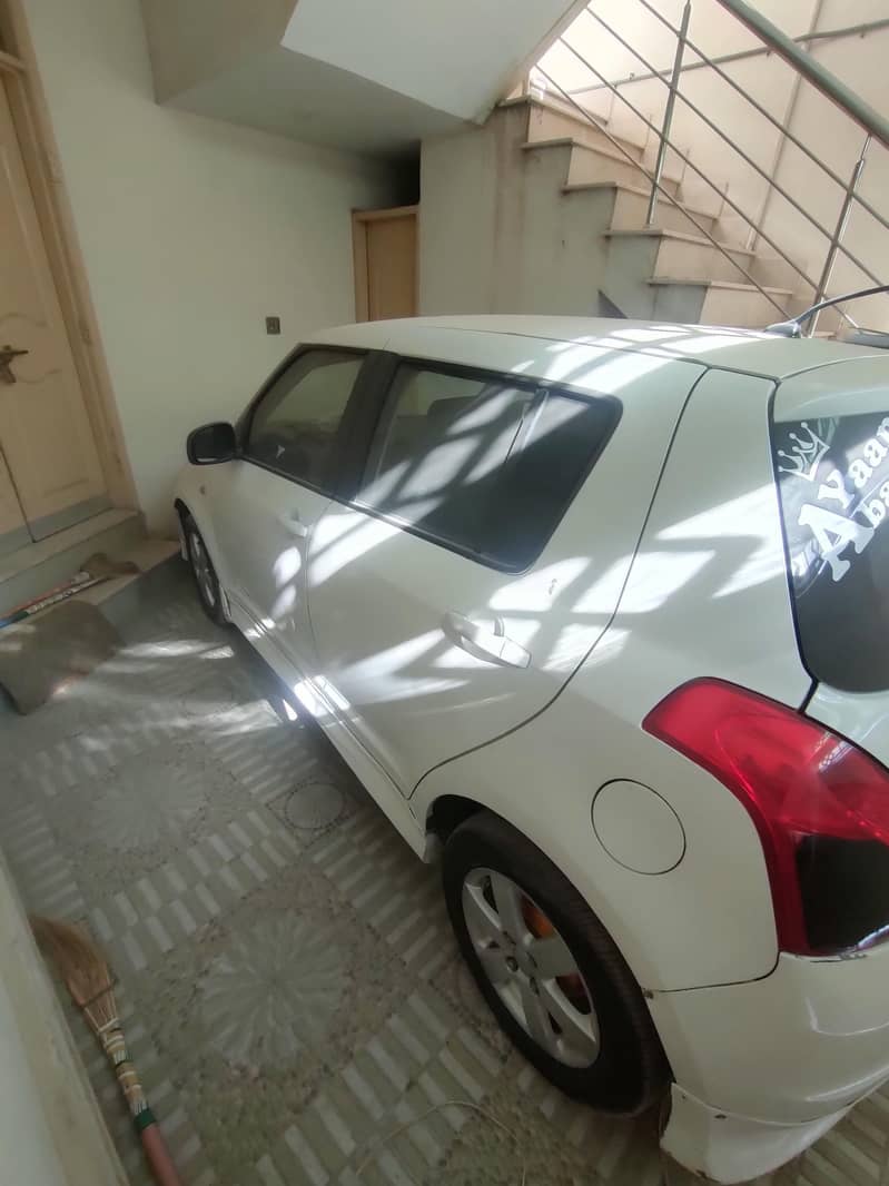 Suzuki Swift 2012 0