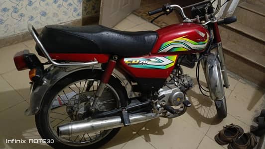 Honda CD70 2023