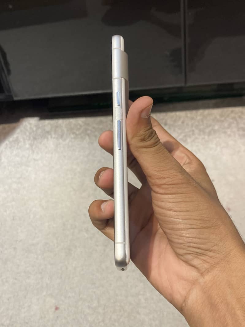 Google Pixel 7 5