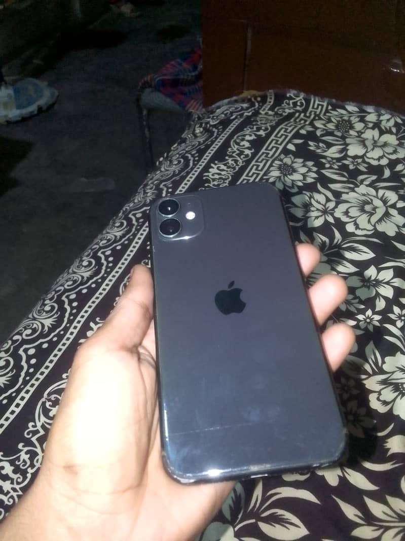 Apple iPhone 11 3
