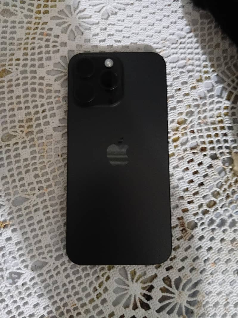 Apple iPhone 15 Pro Max 1
