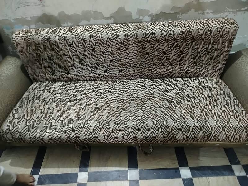 sofa combed condition 10/8 0