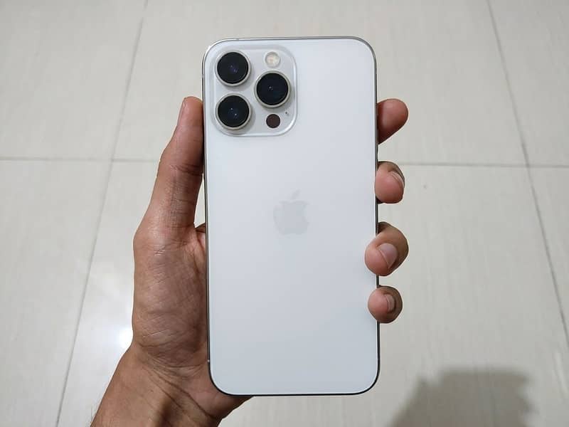 Apple iPhone 13 Pro 0