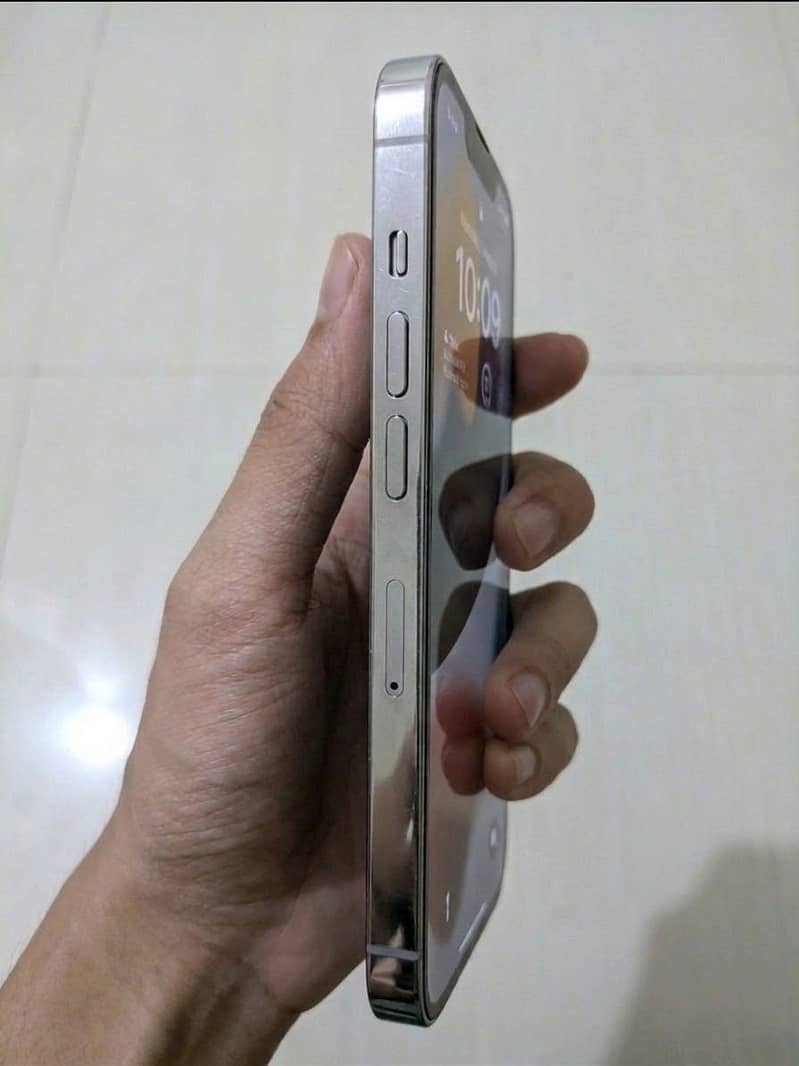 Apple iPhone 13 Pro 6