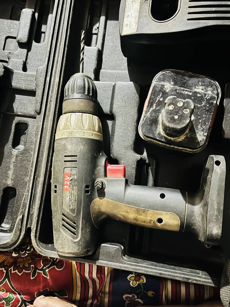 Charging drill machine 3