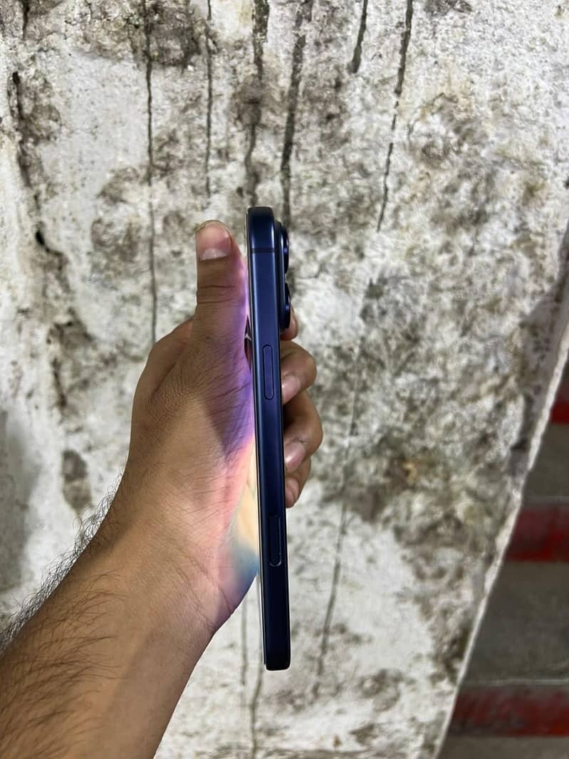 Apple iPhone 17 Pro Max 3