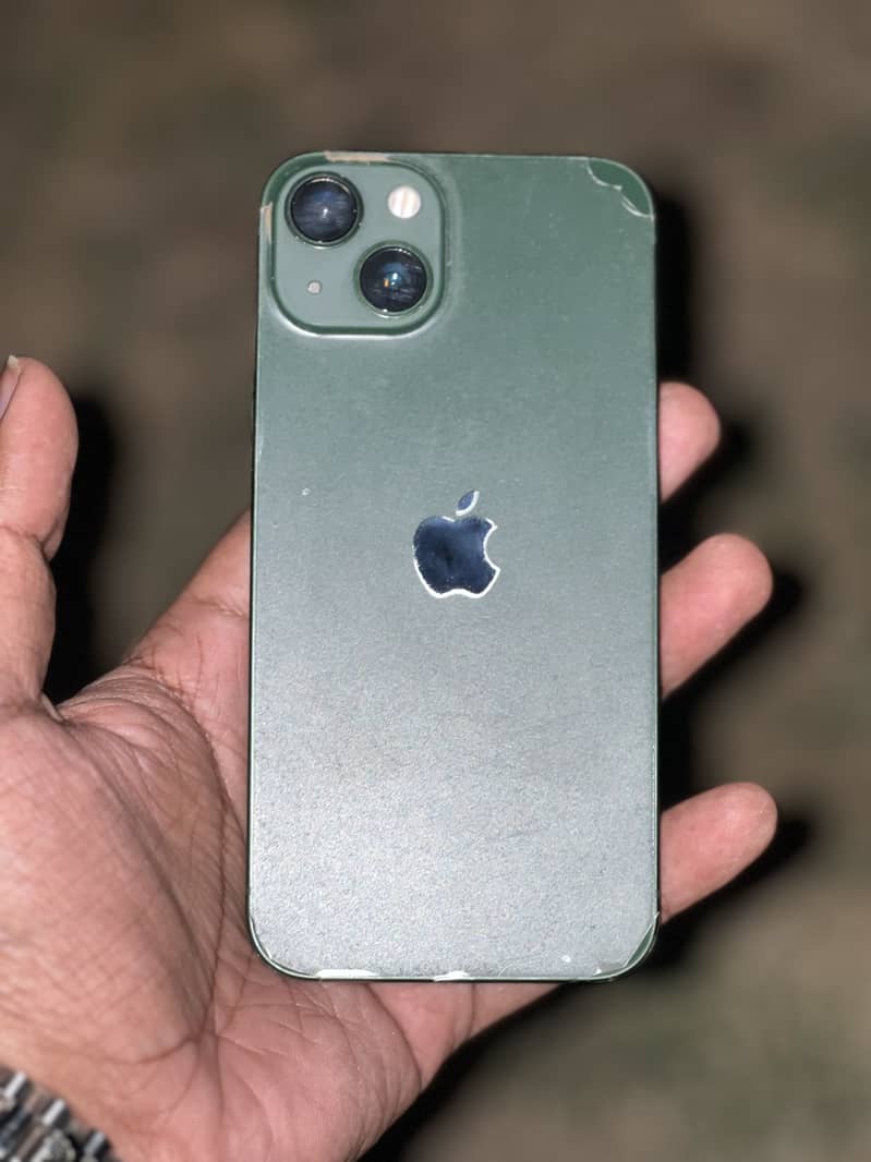 Apple iPhone 13 5
