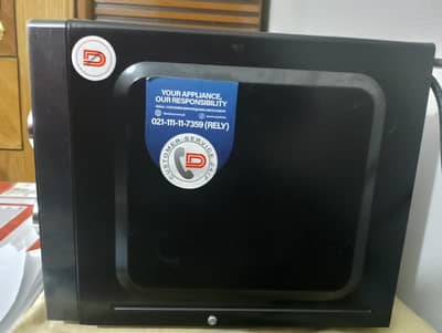 1 year Used microwave for Sale – Excellent Working Condition