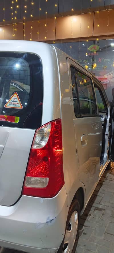 Suzuki Wagon R 2017 owner 1 total  share no accident   ac chill