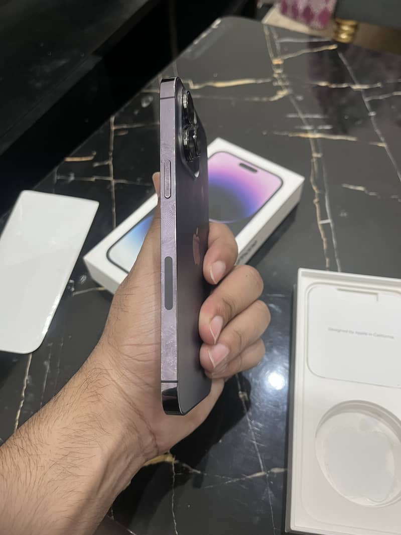 Apple iPhone 14 Pro Max 1