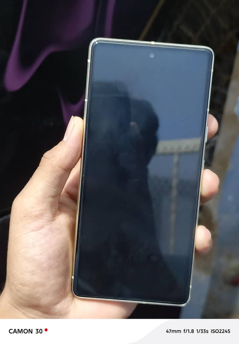 Google Pixel 7 4