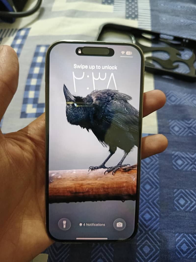 Apple iPhone 16 Pro 0