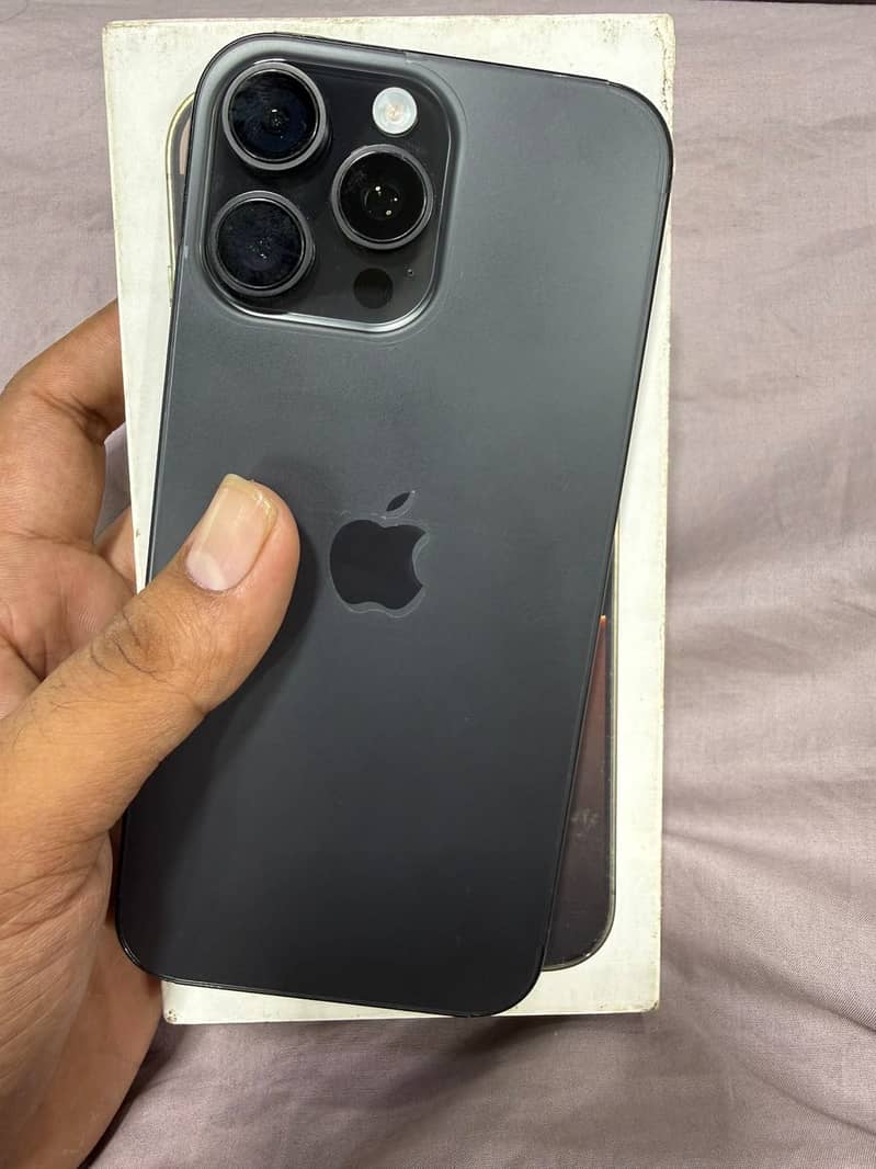 Apple iPhone 16 Pro Max 5