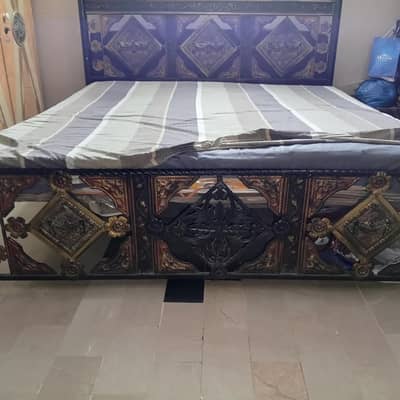 Iron Bed king size without matress