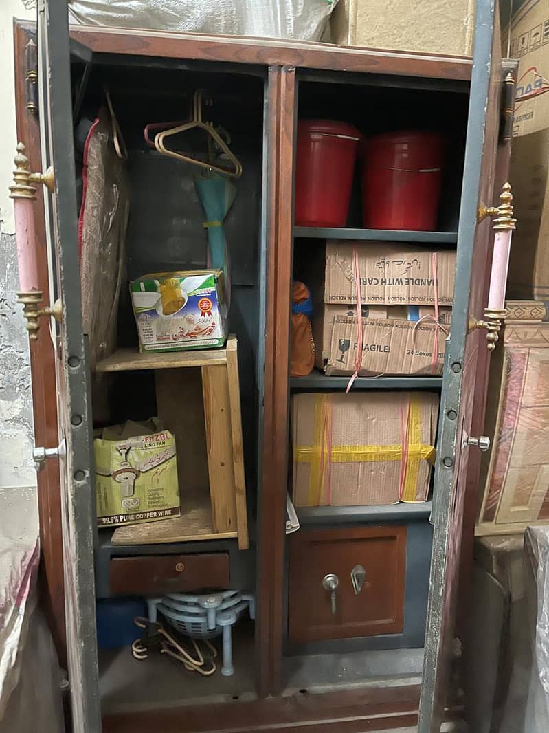 wardrobe 1