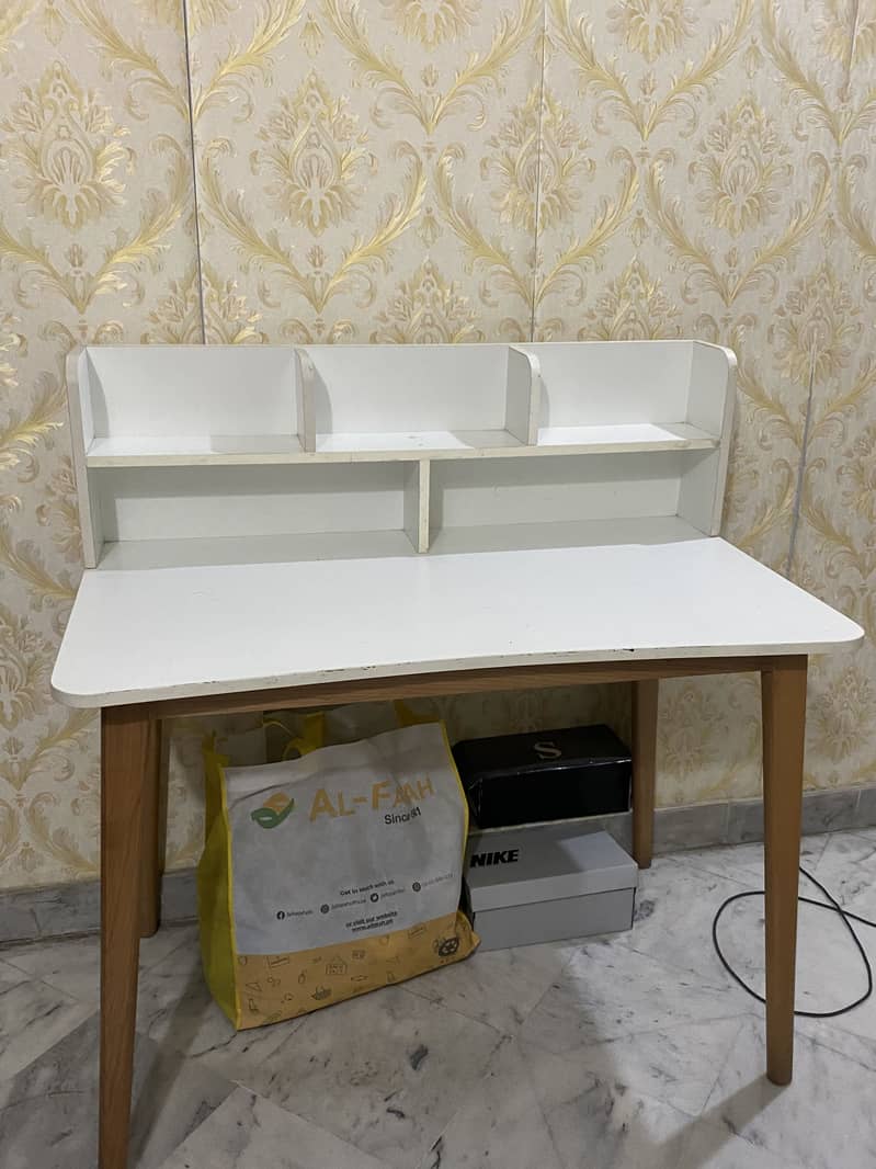 Office/Study Table 1