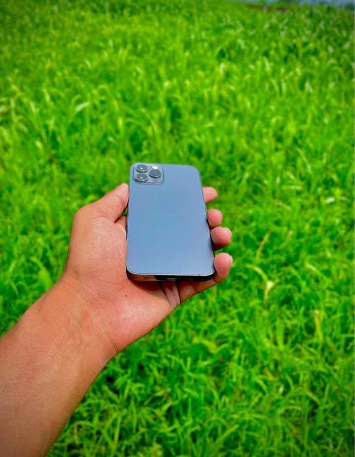 Apple iPhone 12 Pro 2