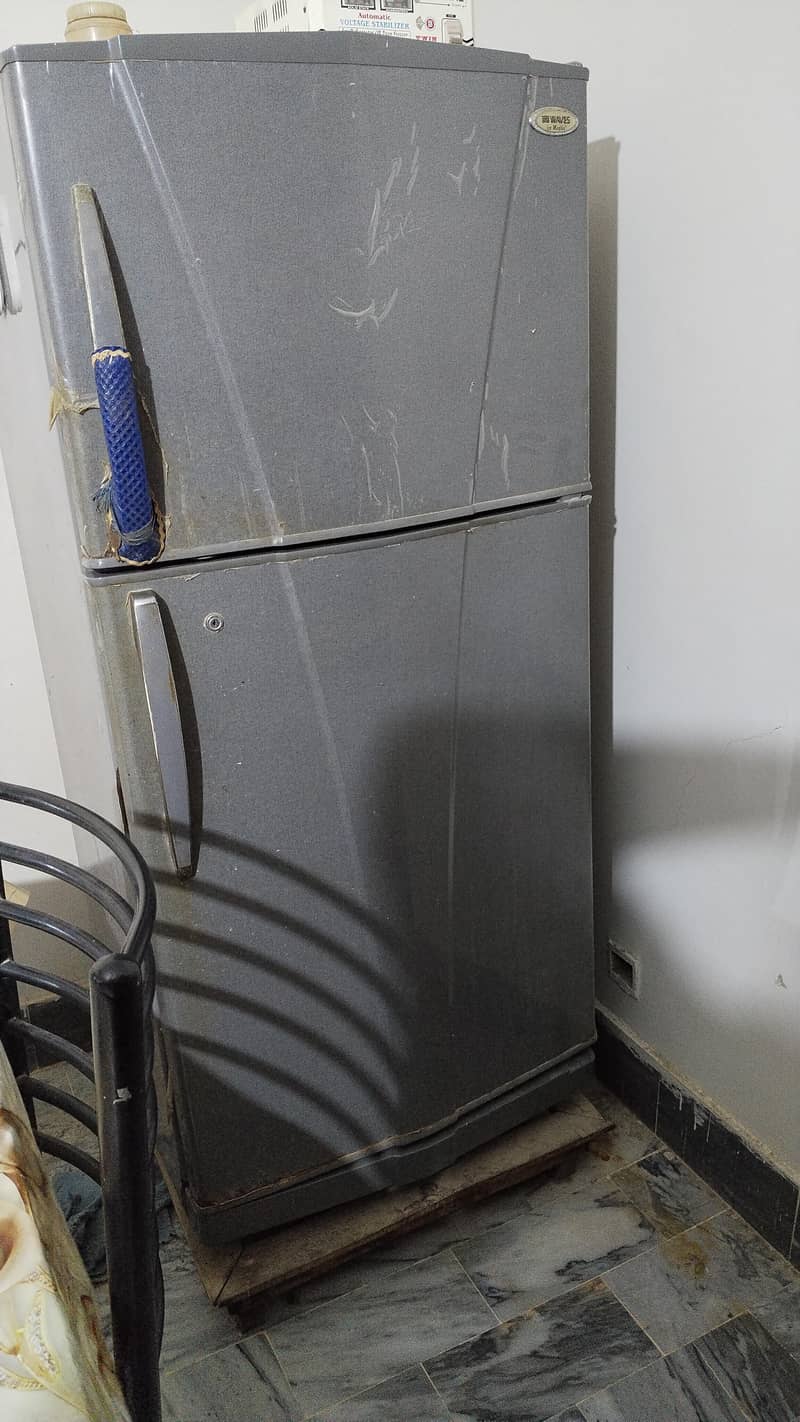 waves refrigerator 0