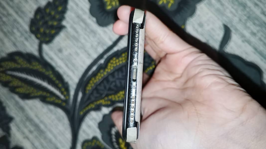 iPhone X 3