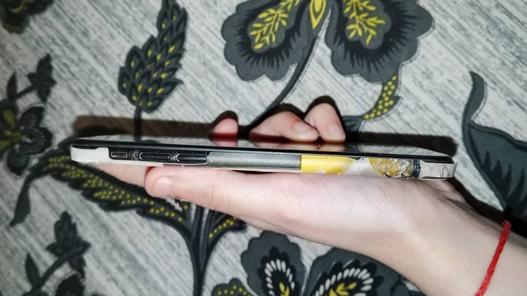 iPhone X 4