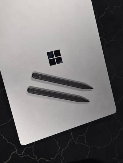 100% Original Microsoft Surface Slim Pen 2 model 1962 mint condition