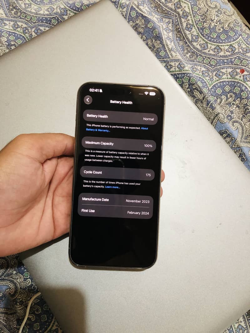 Apple iPhone 15 Pro Max 2