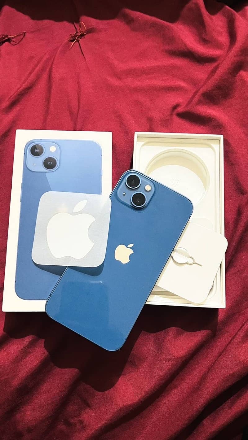 Apple iPhone 13 0