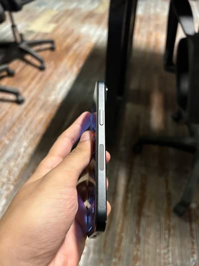 Apple iPhone 15
