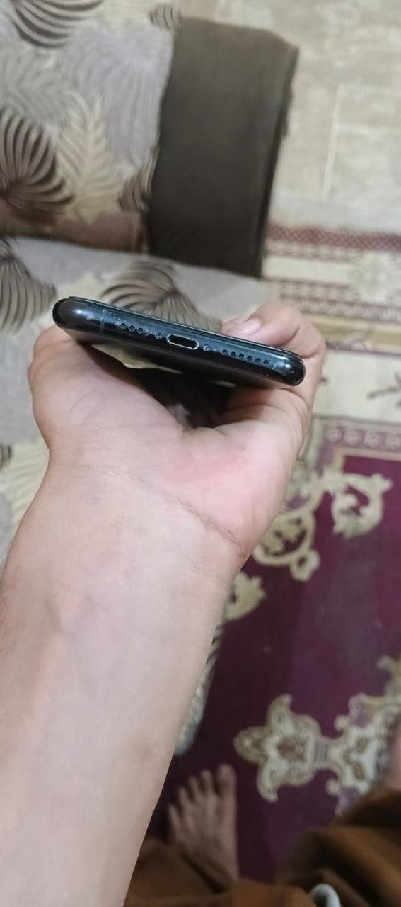 Apple iPhone 11 Pro 3