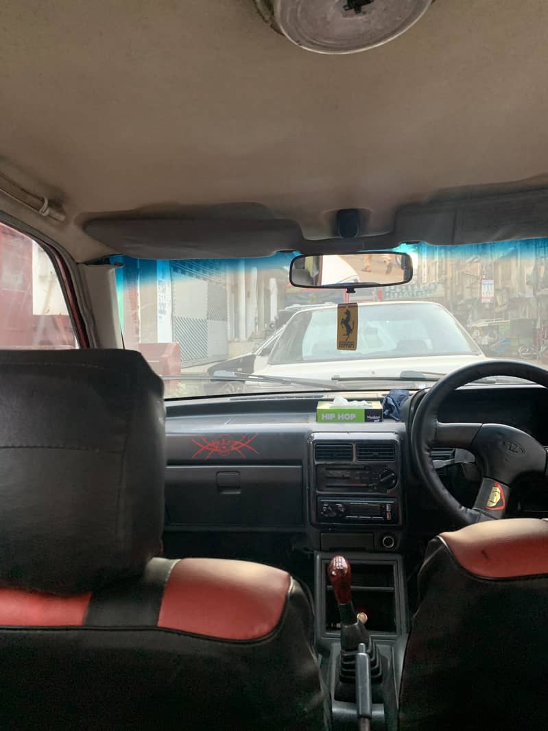 KIA Classic 2000 1