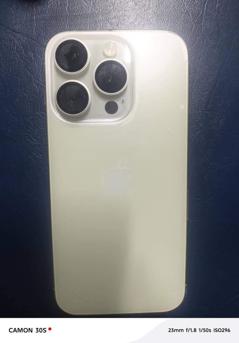 Apple iPhone 15 Pro 0