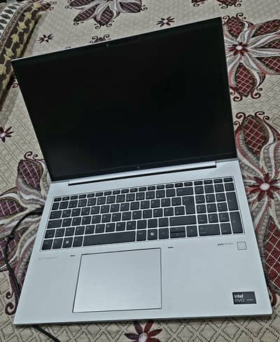 HP EliteBook 860 G11 | Business Class