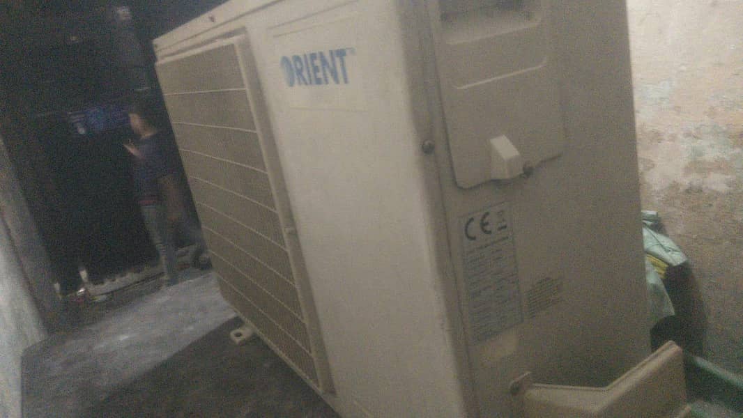 ORIENT 1 TON AC 2
