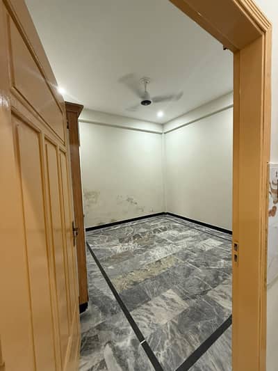 Single room Available for rent