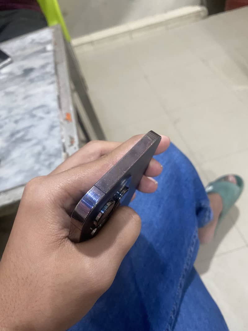 Apple iPhone 14 Pro Max 2