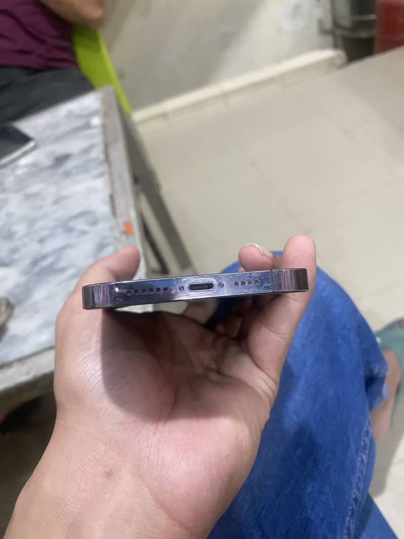 Apple iPhone 14 Pro Max 3