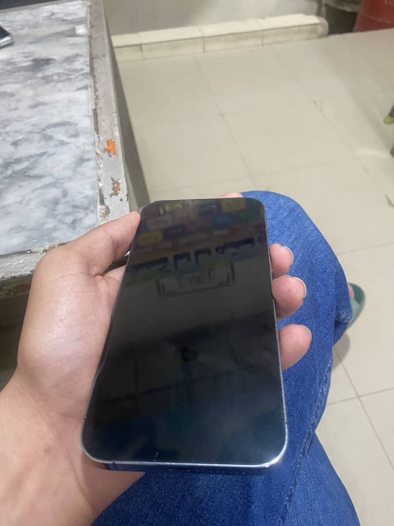 Apple iPhone 14 Pro Max 4