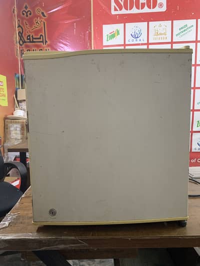 Fridge mini size LG company