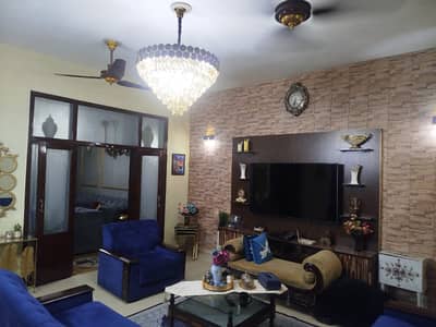 12 MARLA BEAUTIFULL HOUSE AVAILABLE FOR SALE
